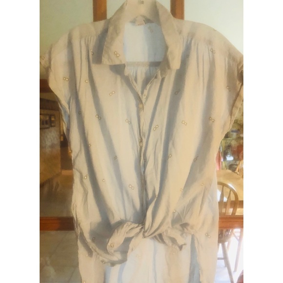 Print Short Sleeve, Collar, Button Down Shirt - Picture 2 of 5